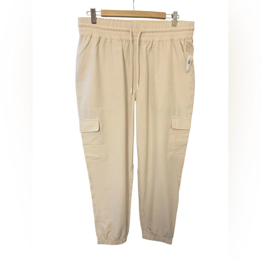 Old Navy Women’s Size L Wishbone High-Waisted StretchTech Cargo Joggers NWT - Picture 1 of 10
